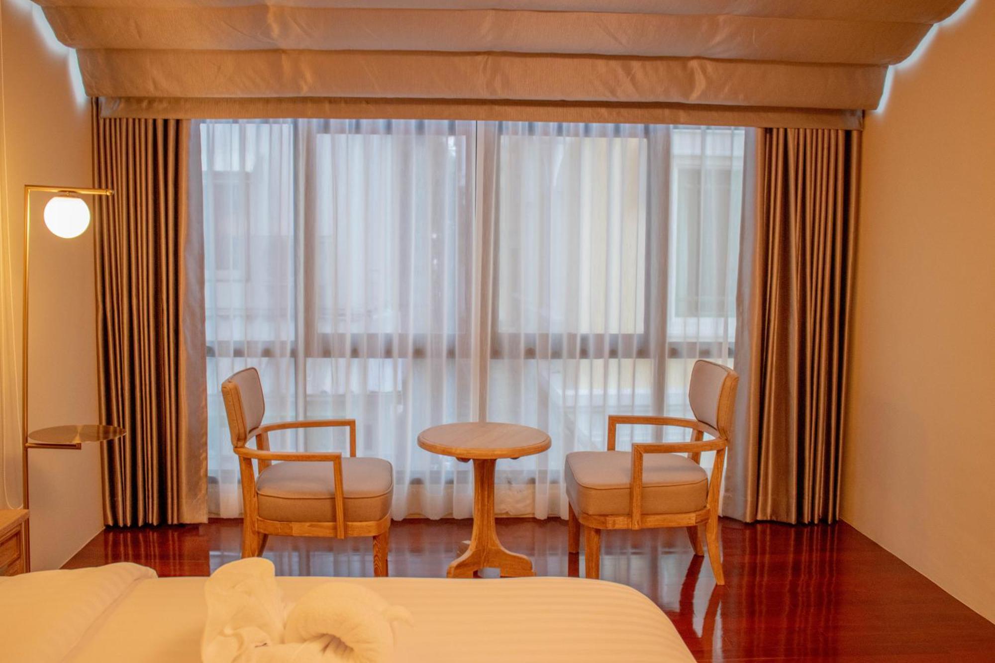 Siri Grand Bangkok Hotel Zewnętrze zdjęcie