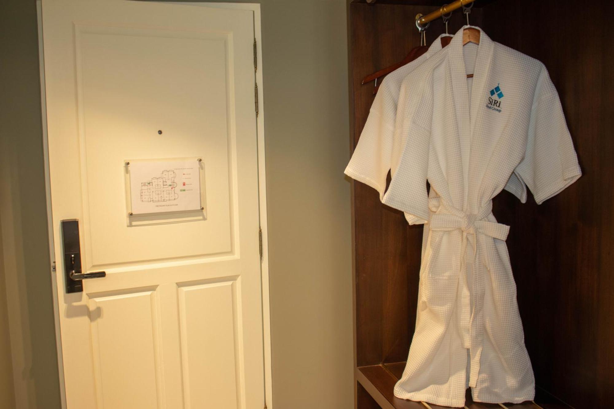 Siri Grand Bangkok Hotel Zewnętrze zdjęcie
